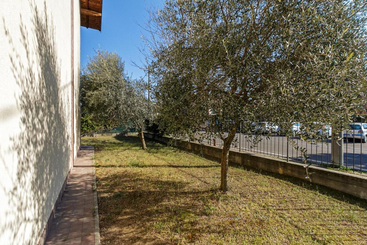 Le Quattro Stelle Villa Cardano Al Campo Buitenkant foto